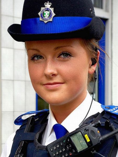 女子高警察