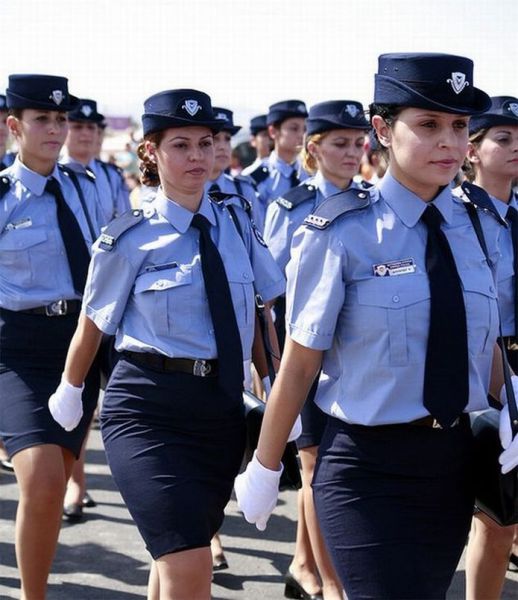 こんなに違う 世界45カ国の女性警察官達の画像いろいろ Dna