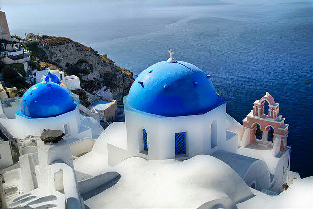 白い壁と青い屋根と碧い海 エーゲ海に浮かぶサントリーニ島やミコノス島の美麗な風景写真いろいろ Dna