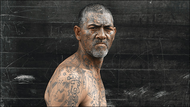 南アフリカの元死刑囚たちのタトゥー写真集 Life After Dna