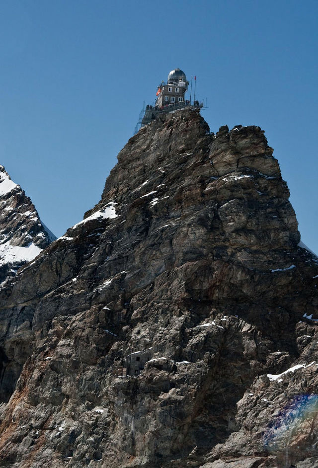荒々しいアルプスの山頂に突如出現する スフィンクス展望台 Dna