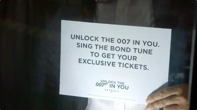 与えられた時間は70秒、007のジェームス・ボンドの仕事っぷりを無理やり体験させる自動販売機の壮大なイタズラ動画 - DNA