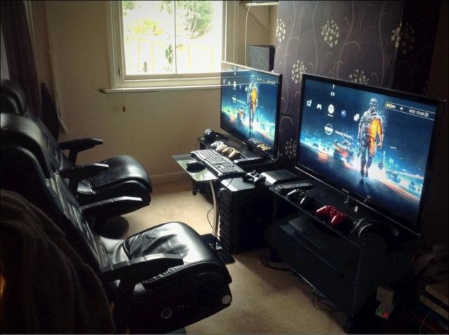 ゲームを楽しむことに最適化された世界中のゲーマーたちの部屋の写真