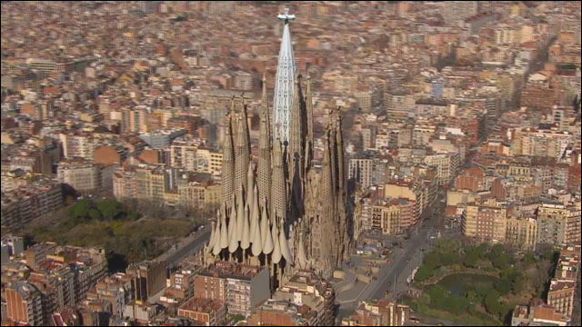 永遠の大聖堂サグラダ ファミリア 26年完成までの姿を3dレンダリングした動画が公開 Dna