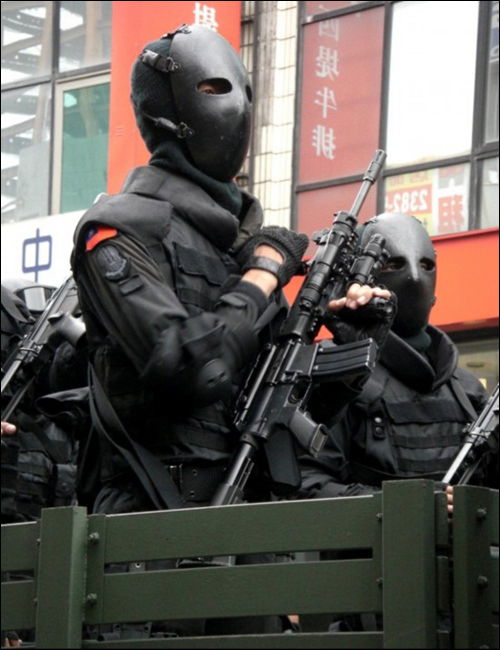 台湾の陸軍特殊部隊のフェイスマスクが威圧感あり過ぎで怖い Dna