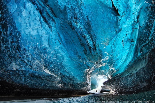 大自然が長い月日をかけて生み出した幻想的に美しい 氷の洞窟 の内部写真27枚 Dna