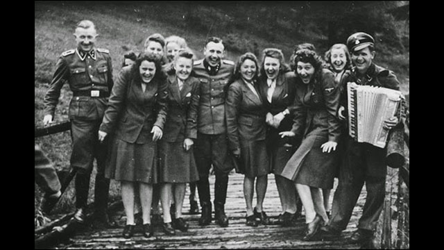 笑顔溢れるもう一つのアウシュヴィッツ 強制収容所勤務のナチス親衛隊