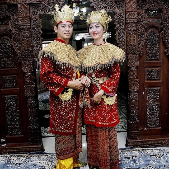 独特の文化から生まれた世界各地の絢爛たる伝統婚礼衣装20選