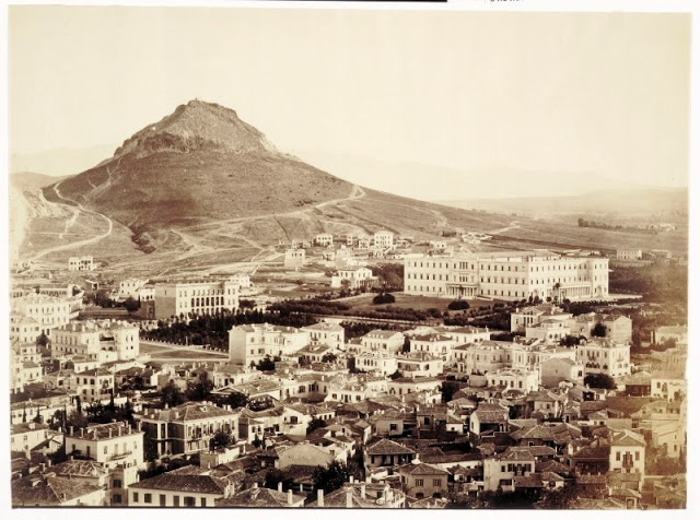 19世紀に撮影されたギリシャの古代遺跡や街並みの貴重なモノクロ写真