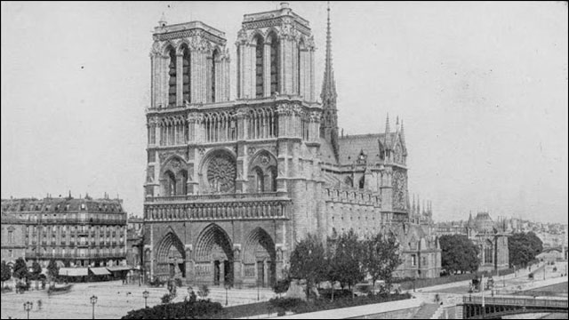 19世紀に撮影されたパリのノートルダム大聖堂の貴重なモノクロ写真枚 Dna