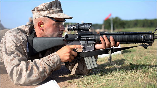 アメリカ海兵隊で 最強の新兵 がライフル射撃試験の得点レコードを更新 Dna